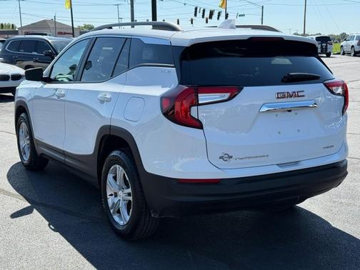 White 2023 GMC Terrain SLE