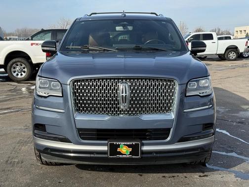 Ocean Drive Blue Metallic Tinted Clearcoat 2023 Lincoln Navigator Reserve