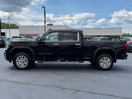 Black 2022 GMC Sierra 2500 Denali