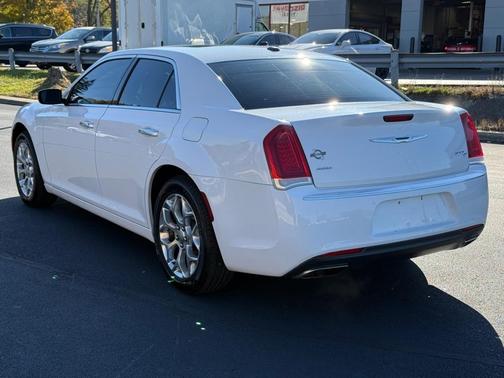 2017 Chrysler 300C Platinum