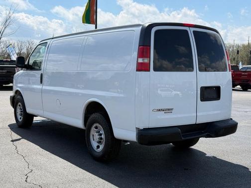 Summit White 2016 Chevrolet Express 2500 Work Van