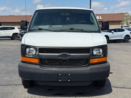 Summit White 2016 Chevrolet Express 2500 Work Van