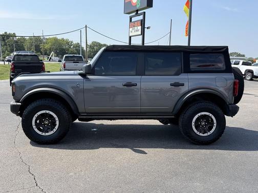 Carbonized Grey Metallic 2022 Ford Bronco Black Diamond