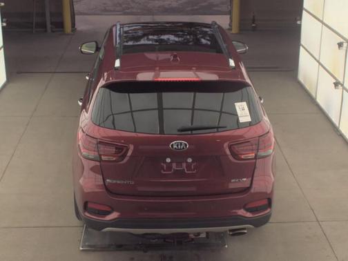 Red 2019 Kia Sorento EX