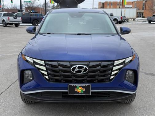 2022 Hyundai TUCSON SE