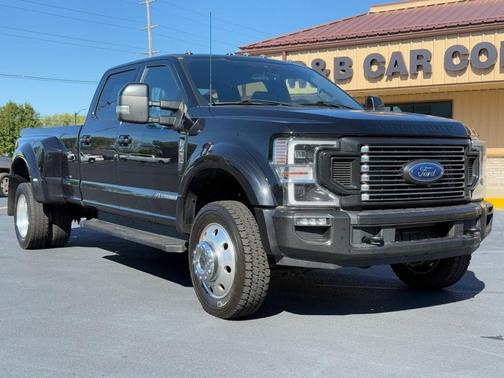 Black 2022 Ford F-450 Lariat