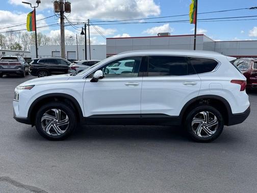 White 2023 Hyundai SANTA FE SEL 2.4