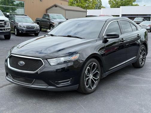 2016 Ford Taurus SHO
