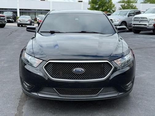2016 Ford Taurus SHO