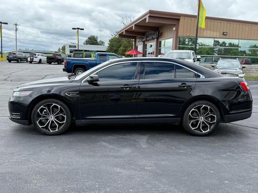 2016 Ford Taurus SHO