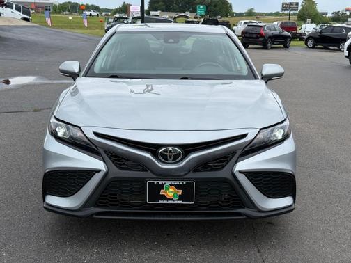 Silver 2024 Toyota Camry SE