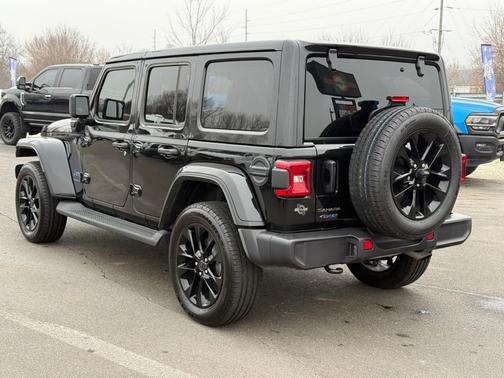 2025 Jeep Wrangler 4xe Sahara
