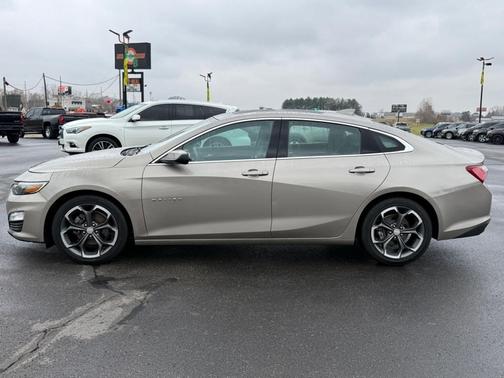 2022 Chevrolet Malibu FWD LT