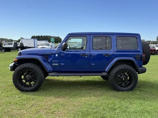 Ocean Blue Metallic 2019 Jeep Wrangler Unlimited Sahara