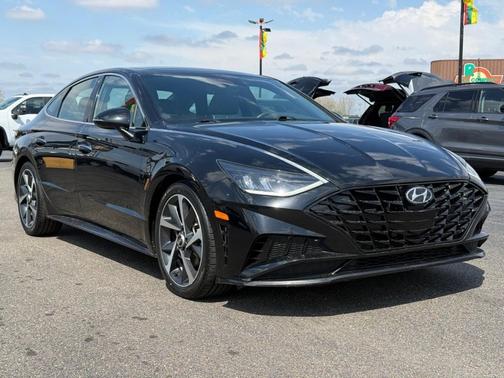 Black 2023 Hyundai SONATA SEL Plus