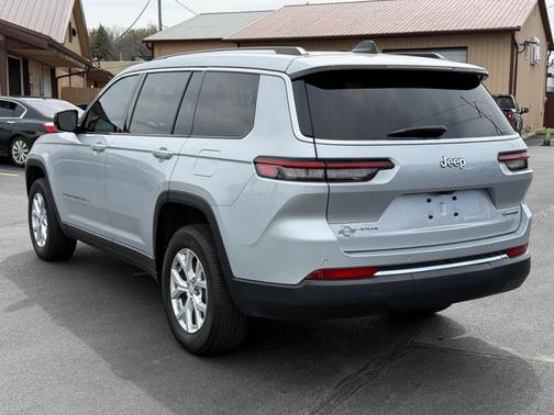 Silver 2023 Jeep Grand Cherokee L Limited