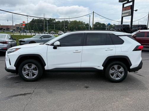 White 2022 Toyota RAV4 Hybrid XLE