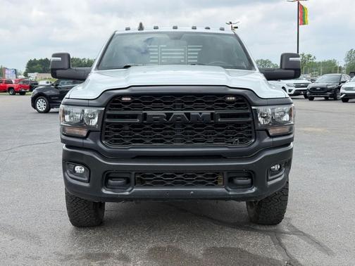 White 2024 RAM 2500 Tradesman Crew Cab 4x4 8' Box
