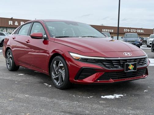 2025 Hyundai ELANTRA SEL