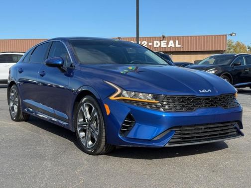 2022 Kia K5 EX