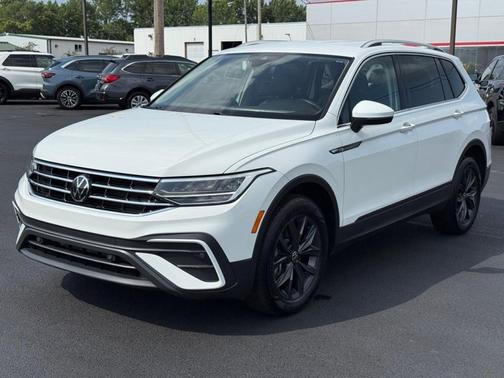 White 2024 Volkswagen Tiguan 2.0T SE 4MOTION
