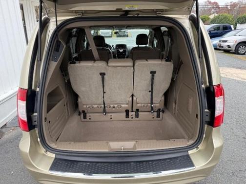 2011 Chrysler Town & Country Touring-L