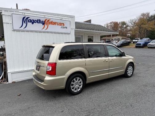 2011 Chrysler Town & Country Touring-L