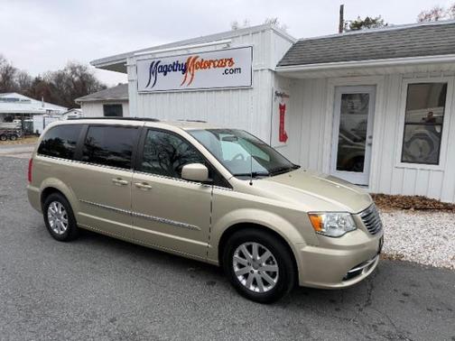 2011 Chrysler Town & Country Touring-L