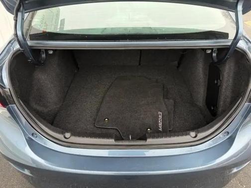 2014 Mazda Mazda3 i Touring