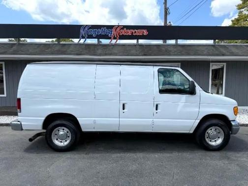 2005 Ford E350 Super Duty Base