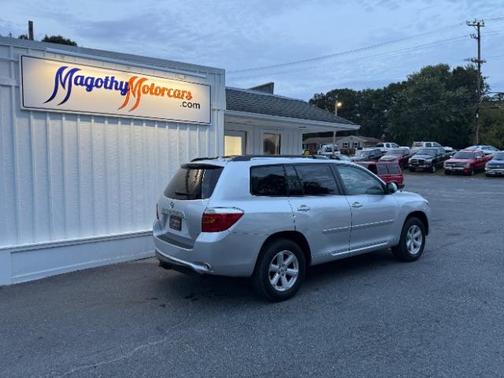 2010 Toyota Highlander SE