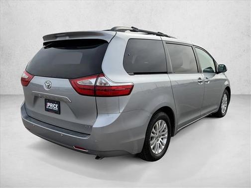 2016 Toyota Sienna XLE