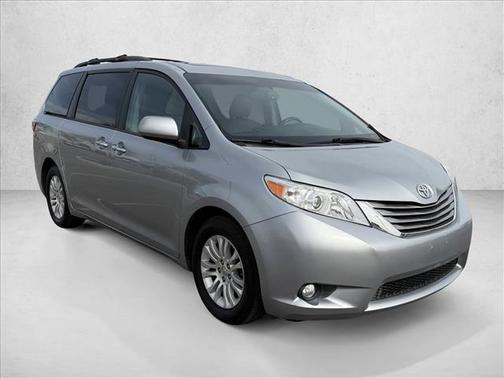 2016 Toyota Sienna XLE