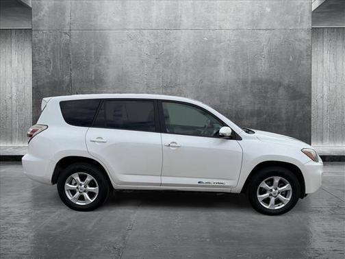 2014 Toyota RAV4 EV FWD 4dr