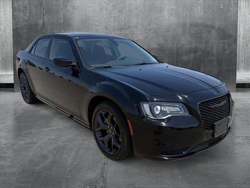 2023 Chrysler 300 Touring