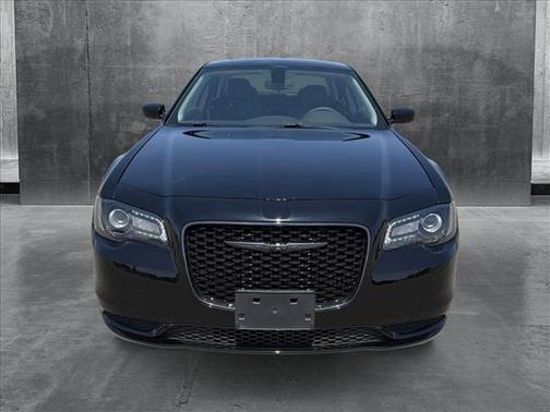 2023 Chrysler 300 Touring