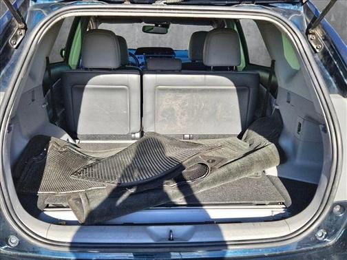 2017 Toyota Prius v Five
