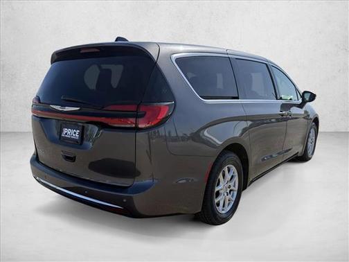 Granite Crystal Metallic Clearcoat 2023 Chrysler Pacifica Touring L