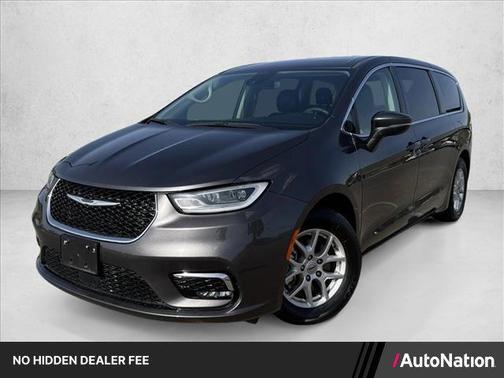 Granite Crystal Metallic Clearcoat 2023 Chrysler Pacifica Touring L