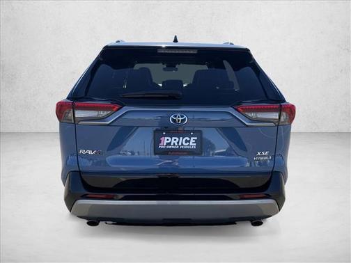 2023 Toyota RAV4 Hybrid SE