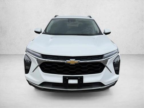 Summit White 2025 Chevrolet Trax LT