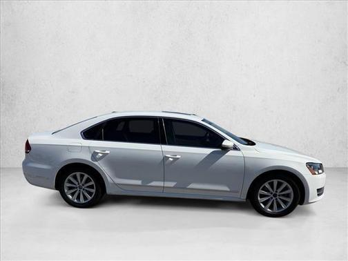 2012 Volkswagen Passat 2.5 SEL