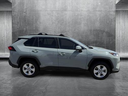 2020 Toyota RAV4 Hybrid XLE