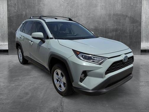 2020 Toyota RAV4 Hybrid XLE