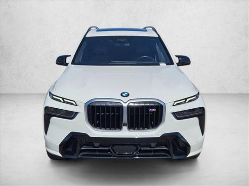 2023 BMW X7 M60i