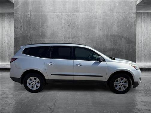 2017 Chevrolet Traverse LS