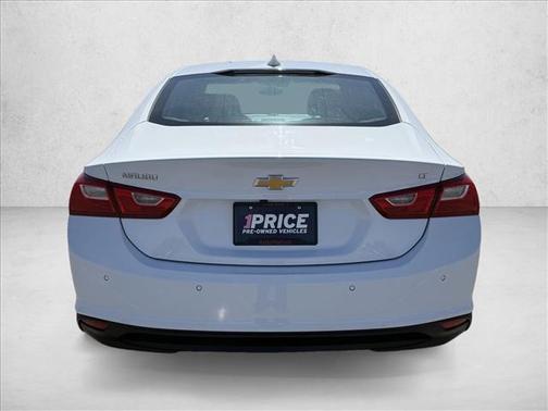 Summit White 2024 Chevrolet Malibu FWD 1LT