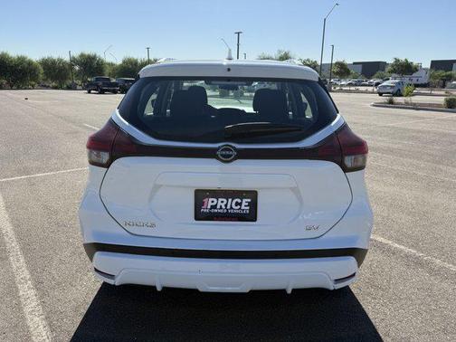 2022 Nissan Kicks SV