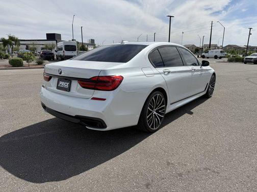 Mineral White Metallic 2019 BMW 740 740i