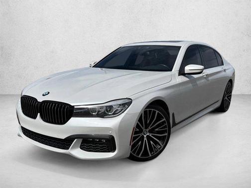 Mineral White Metallic 2019 BMW 740 740i